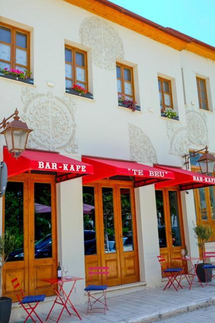 Tebeu Coffe And Bar Bed & Breakfast Vlorë Exterior foto