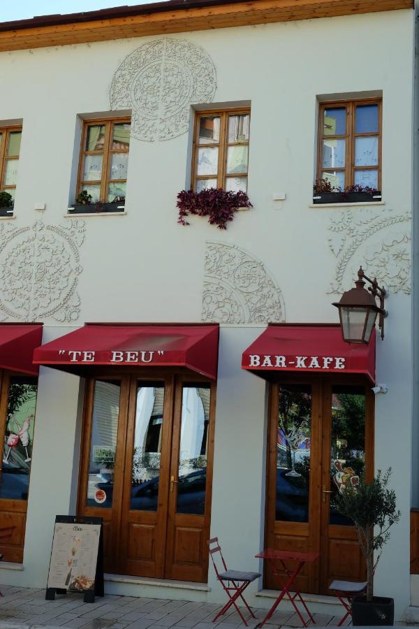 Tebeu Coffe And Bar Bed & Breakfast Vlorë Exterior foto