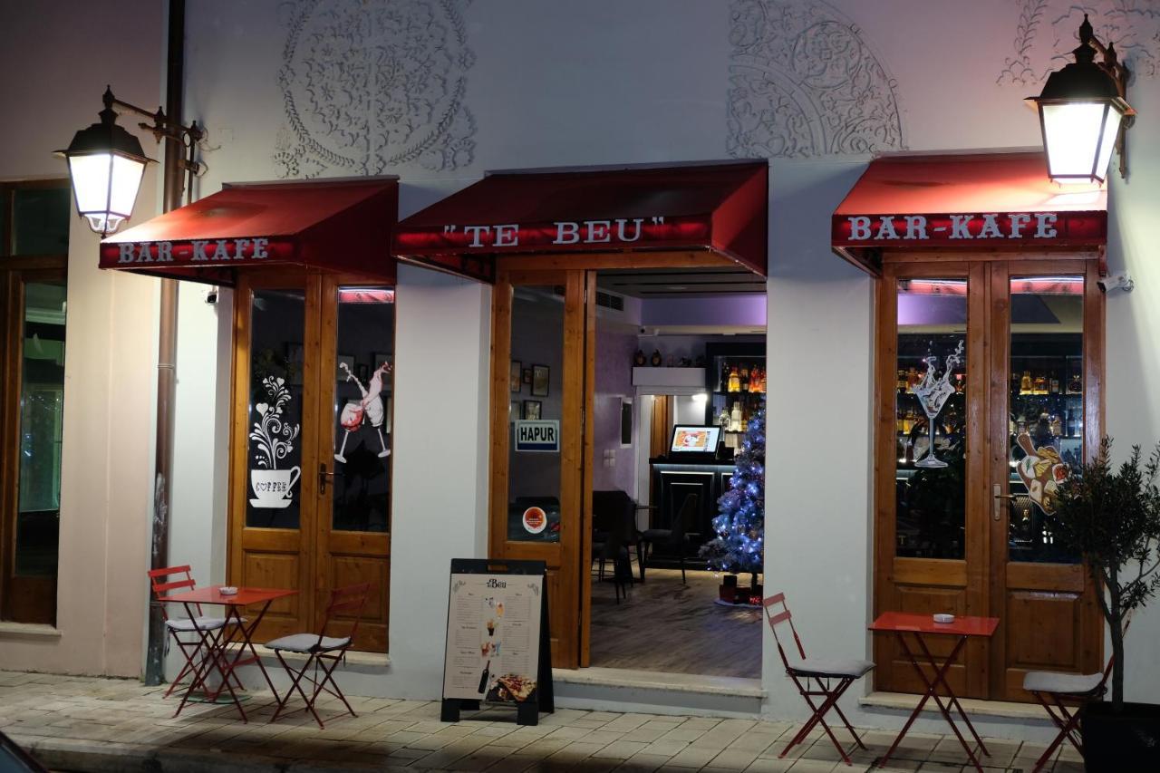 Tebeu Coffe And Bar Bed & Breakfast Vlorë Exterior foto